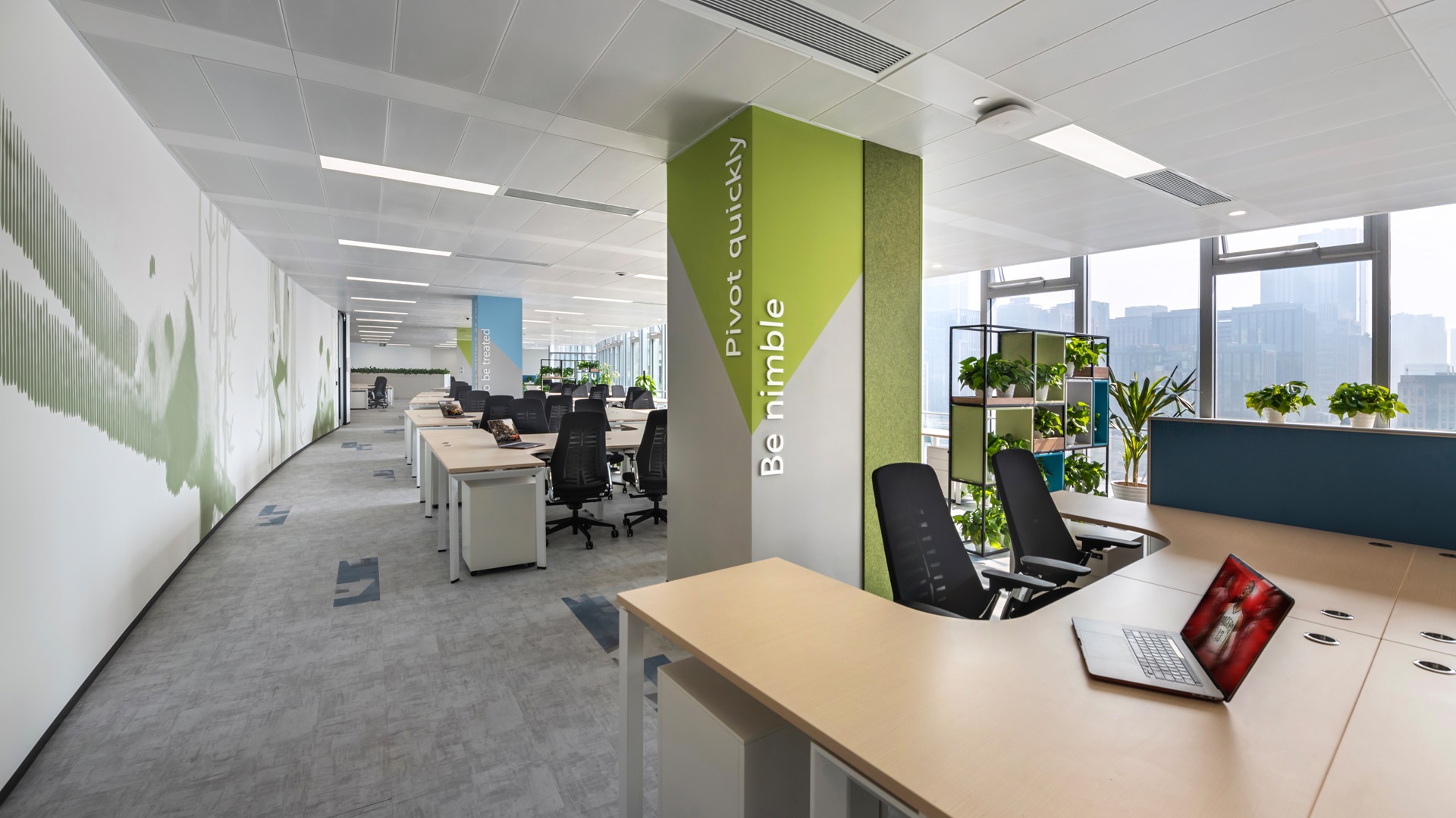 12F Open Office View 12F Open Office View